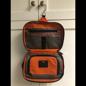 Tumi Men’s Dopp Bag